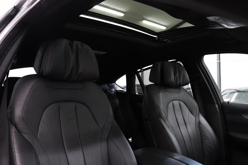BMW X6 30d Night Vision Värmare 360° H/K Taklucka HUD Drag