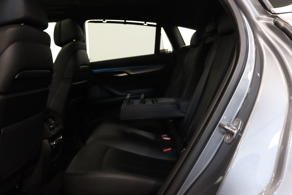 BMW X6 30d Night Vision Värmare 360° H/K Taklucka HUD Drag