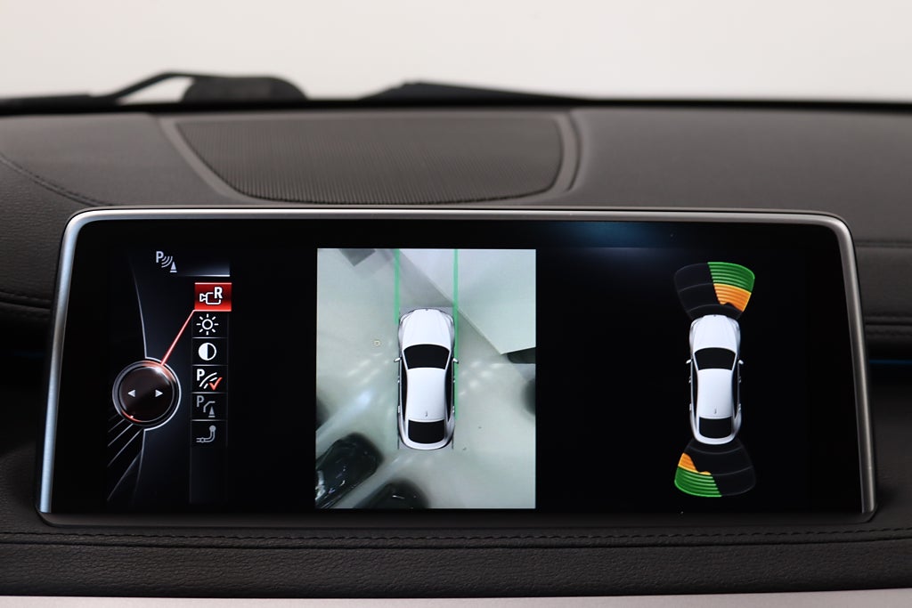 BMW X6 30d Night Vision Värmare 360° H/K Taklucka HUD Drag