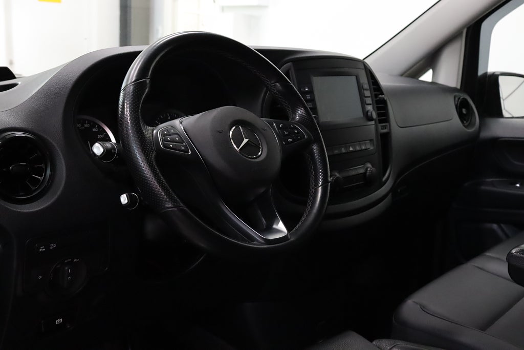 Mercedes-Benz Vito 119 CDI 4x4 3.2t Värmare B-kamera CarPlay Drag 190hk