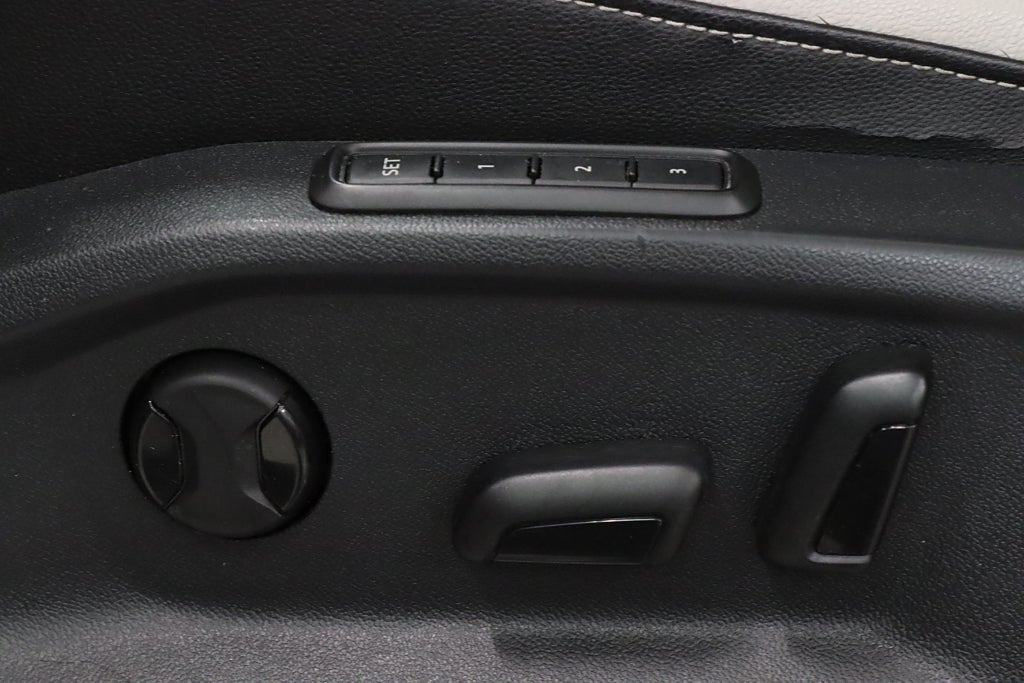 Volkswagen Tiguan 2.0 TDI 4M Pano D-Värmare B-kamera Keyless Drag 190hk