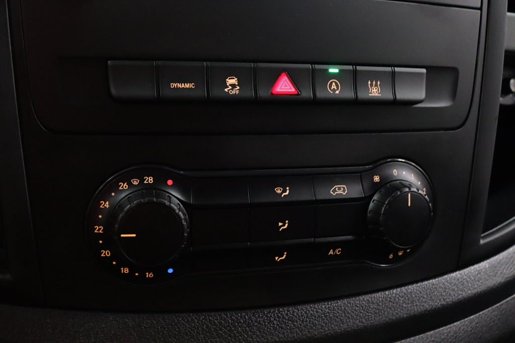 Mercedes-Benz Vito 119 CDI 4x4 3.2t Värmare B-kamera CarPlay Drag 190hk
