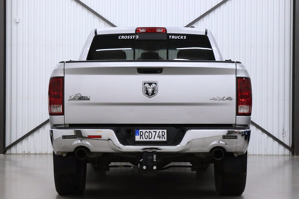 Dodge RAM 1500 Crew Cab 5.7 V8 HEMI 4x4 Navi Drag MOMS 395hk