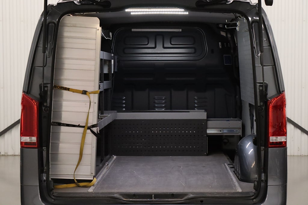 Mercedes-Benz Vito 119 CDI 4x4 3.2t Värmare B-kamera CarPlay Drag 190hk