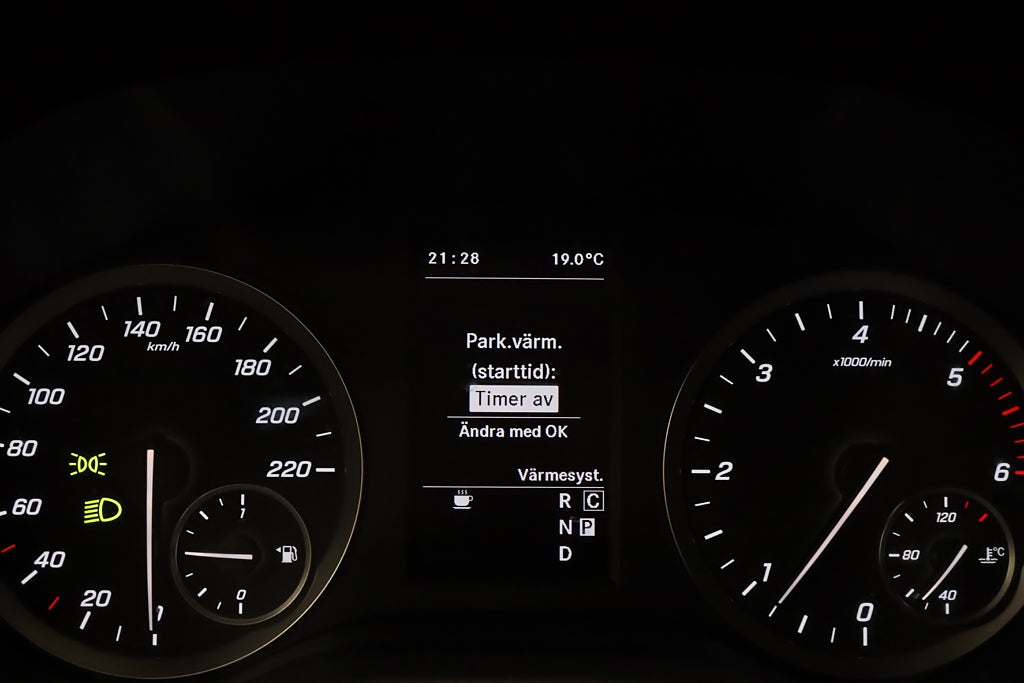 Mercedes-Benz Vito 119 CDI 4x4 3.2t Värmare B-kamera CarPlay Drag 190hk