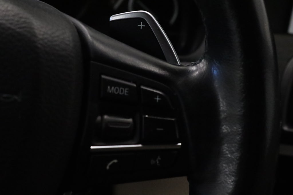 BMW 520d xDrive Luxury Line Värmare HiFi Navi Bkamera Drag 190hk