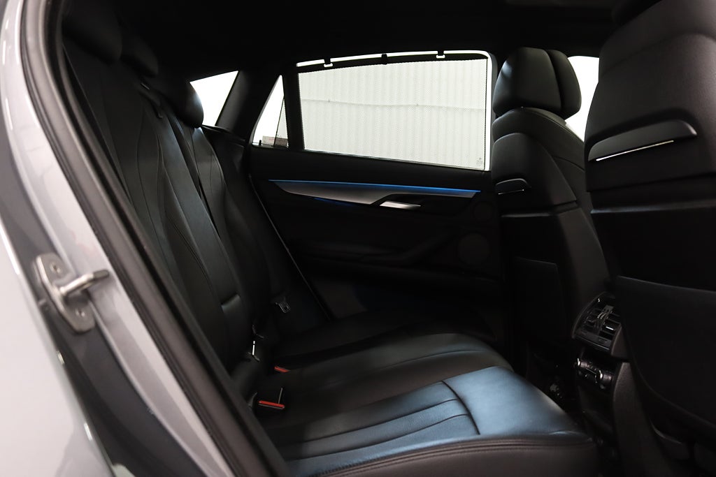 BMW X6 30d Night Vision Värmare 360° H/K Taklucka HUD Drag