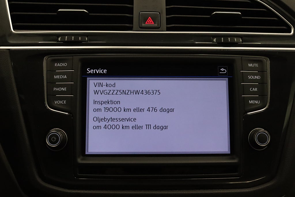 Volkswagen Tiguan 2.0 TDI 4M Pano D-Värmare B-kamera Keyless Drag 190hk