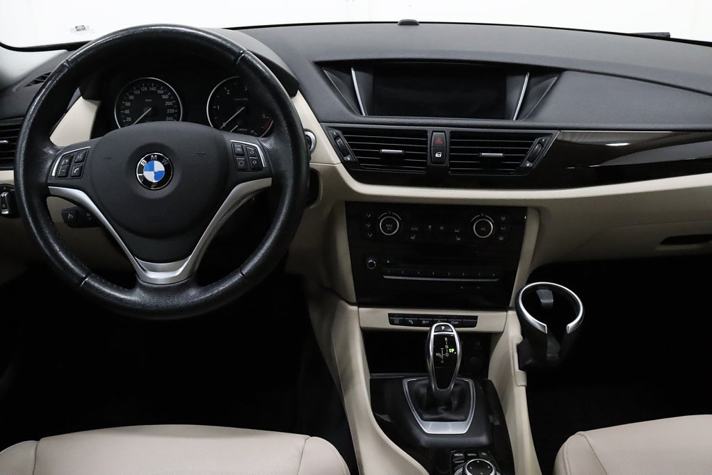 BMW X1 xDrive20d xLine Navi PDC Skinn Hifi Välservad 184hk