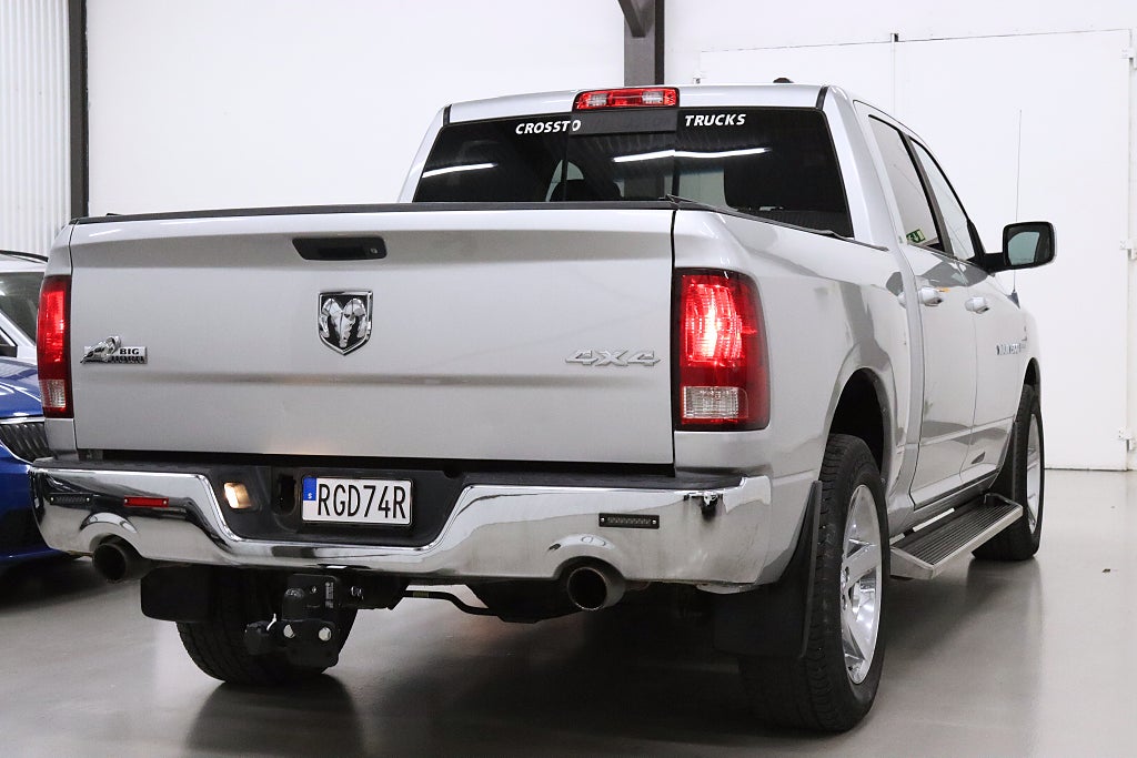 Dodge RAM 1500 Crew Cab 5.7 V8 HEMI 4x4 Navi Drag MOMS 395hk