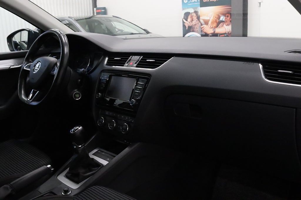 Skoda Octavia 1.8 TSI Ambition Navi B-kamera Keyless Nyservad 180hk