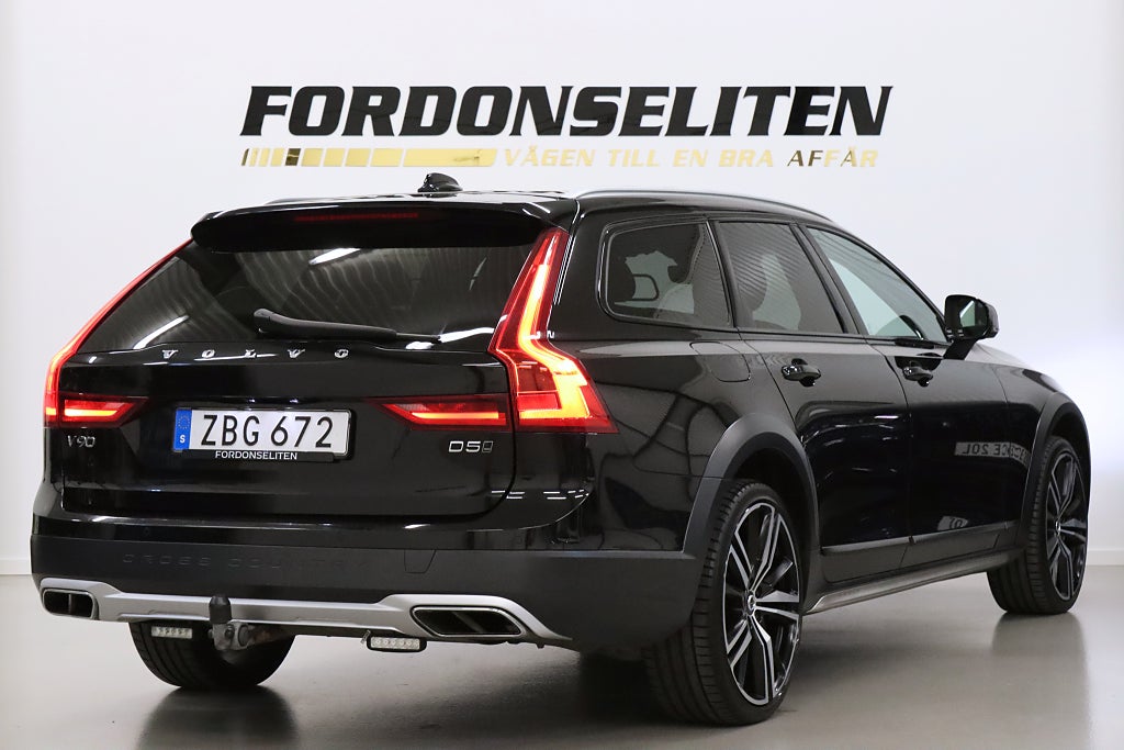 Volvo V90 Cross Country D5 AWD Inscription Pro VOC B-kamera Skinn Keyless Drag