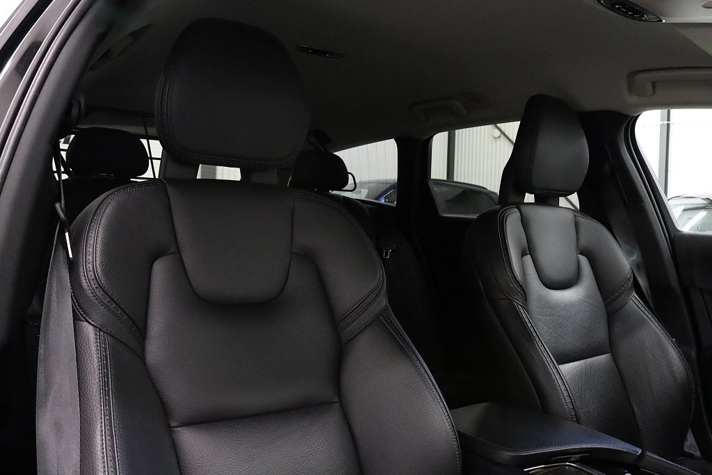 Volvo V90 Cross Country D5 AWD Inscription Pro VOC B-kamera Skinn Keyless Drag