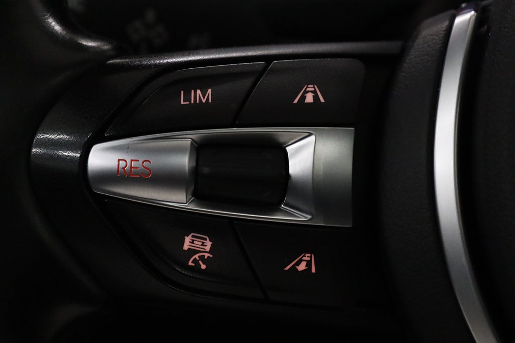 BMW 530D xDrive M Sport Pano H/K B-kamera HUD Navi Drag 258hk
