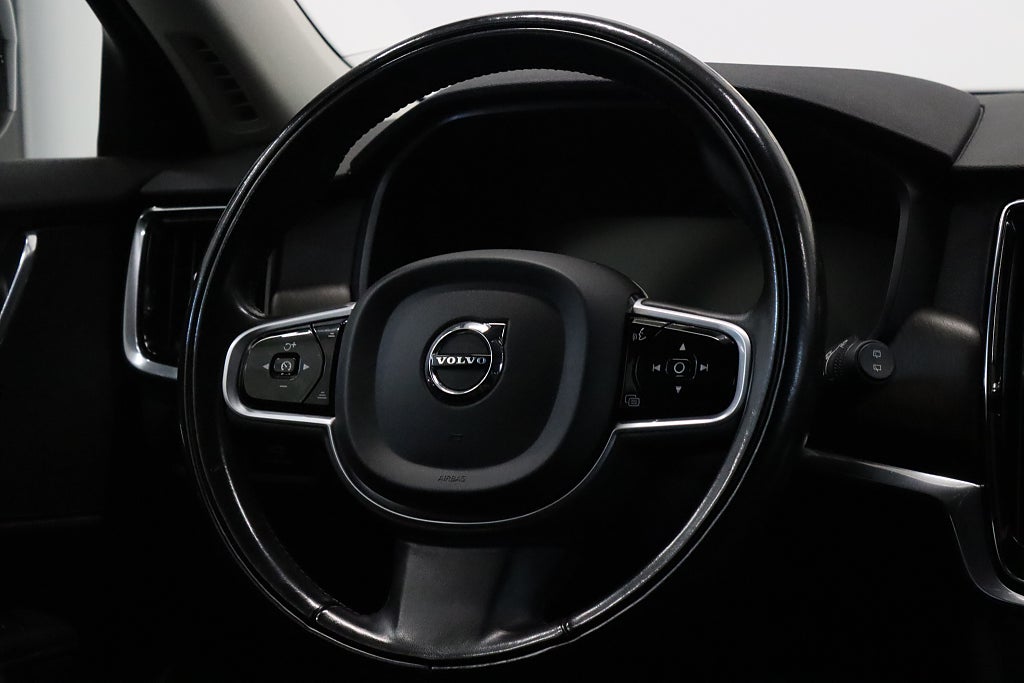 Volvo V90 Cross Country D5 AWD Inscription Pro VOC B-kamera Skinn Keyless Drag