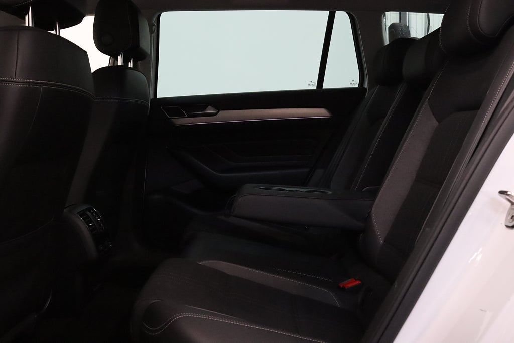 Volkswagen Passat Alltrack 2.0 TDI 4M Cockpit Värmare Navi B-kamera CarPlay 200hk