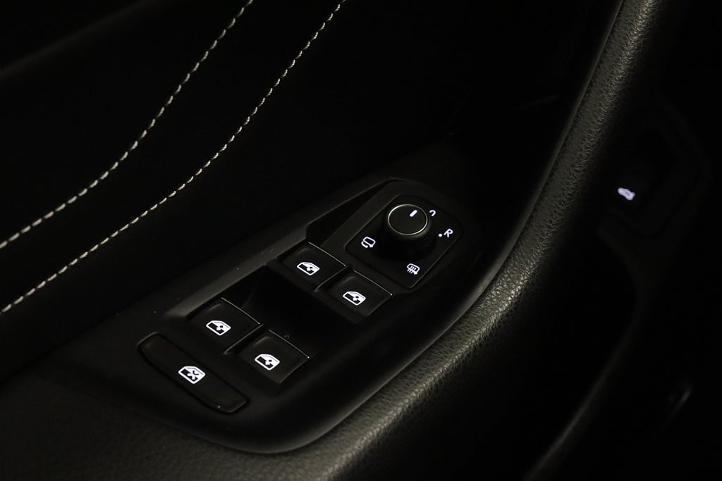 Volkswagen Passat Alltrack 2.0 TDI 4M Cockpit Värmare Navi B-kamera CarPlay 200hk