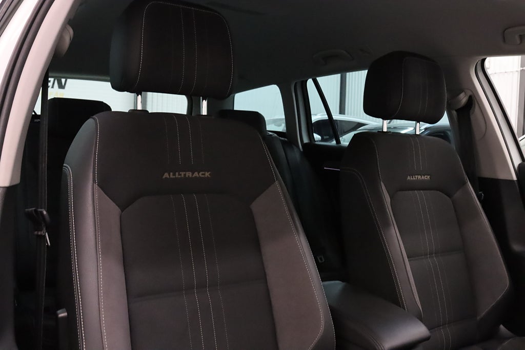 Volkswagen Passat Alltrack 2.0 TDI 4M Cockpit Värmare Navi B-kamera CarPlay 200hk