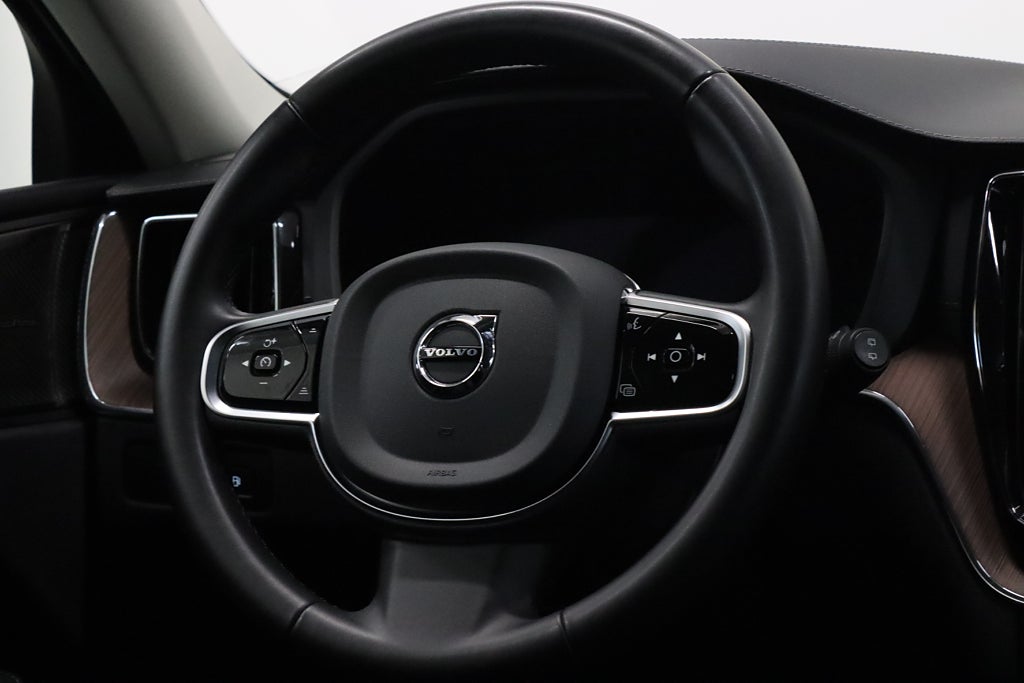 Volvo XC60 T6 AWD Ultimate Dark Pano Luftf Massage 360° H/K Drag