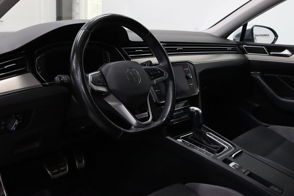 Volkswagen Passat Alltrack 2.0 TDI 4M Cockpit Värmare Navi B-kamera CarPlay 200hk