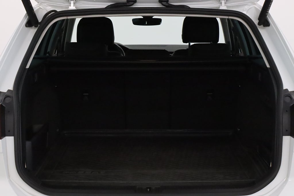 Volkswagen Passat Alltrack 2.0 TDI 4M Cockpit Värmare Navi B-kamera CarPlay 200hk