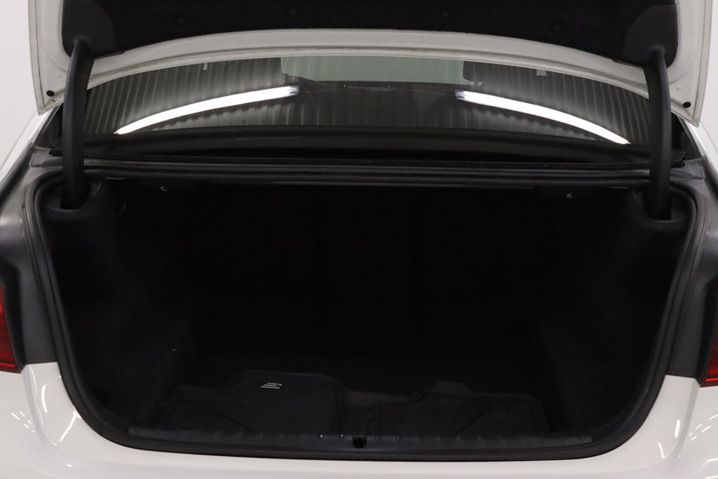 BMW 520d xDrive D-värmare M-Ratt Bkamera HiFi Cockpit Drag 190hk