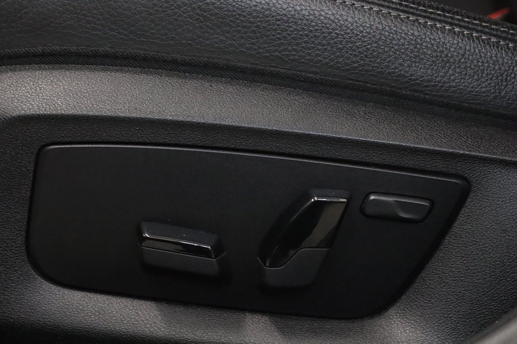 BMW 520d xDrive D-värmare M-Ratt Bkamera HiFi Cockpit Drag 190hk