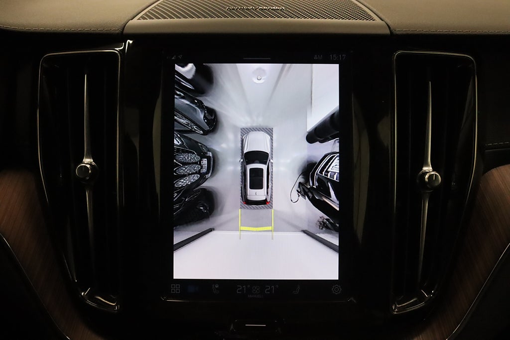 Volvo XC60 T6 AWD Ultimate Dark Pano Luftf Massage 360° H/K Drag