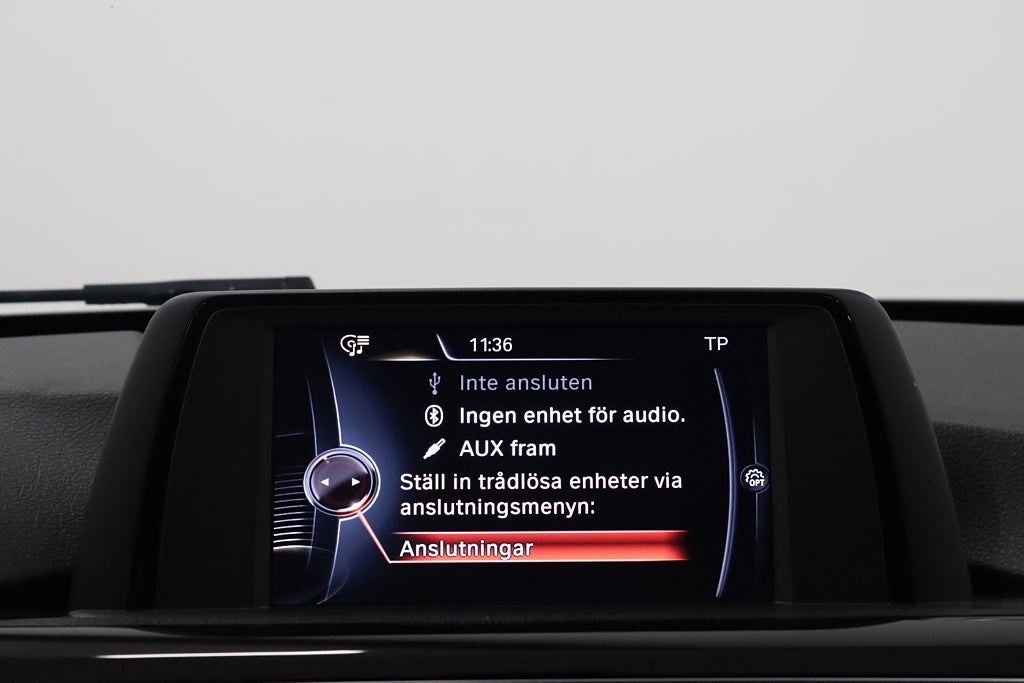 BMW 320D xDrive Sport line M&K Värmare Drag LED PDC EU6 190hk