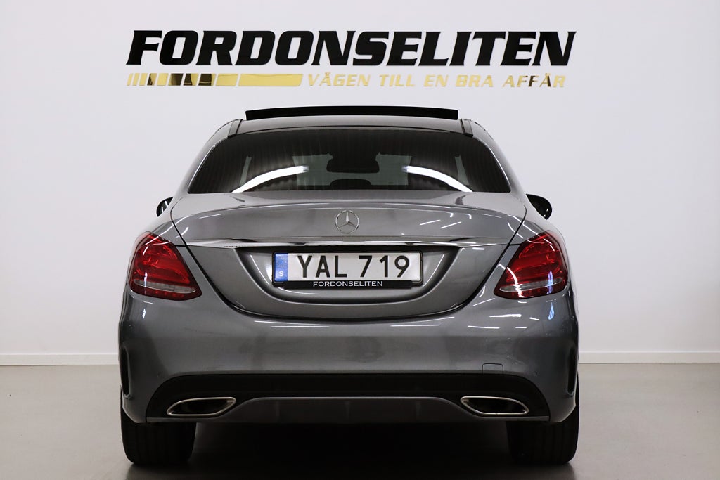 Mercedes-Benz C 200 AMG Panorama B-kamera Skinn Keyless V-hjul 184hk