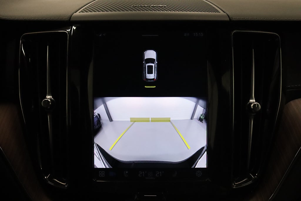 Volvo XC60 T6 AWD Ultimate Dark Pano Luftf Massage 360° H/K Drag